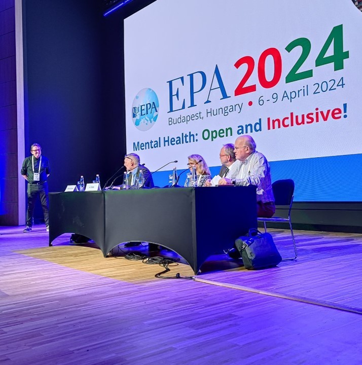 Maximising The Visibility Of Breaking Psychiatric News With Creativity